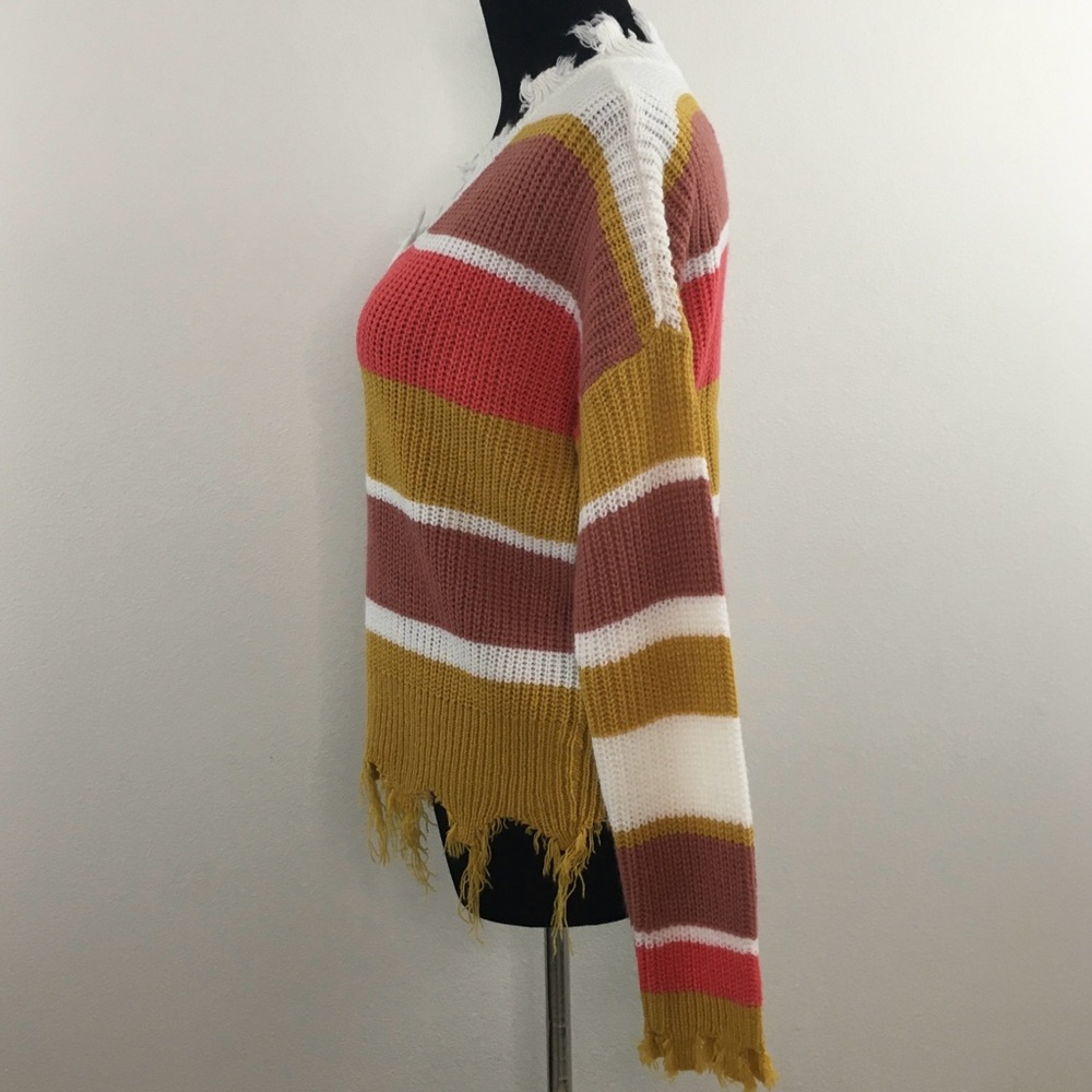 Colorblock V-Neck Distressed Sweater - Picture 5 of 11